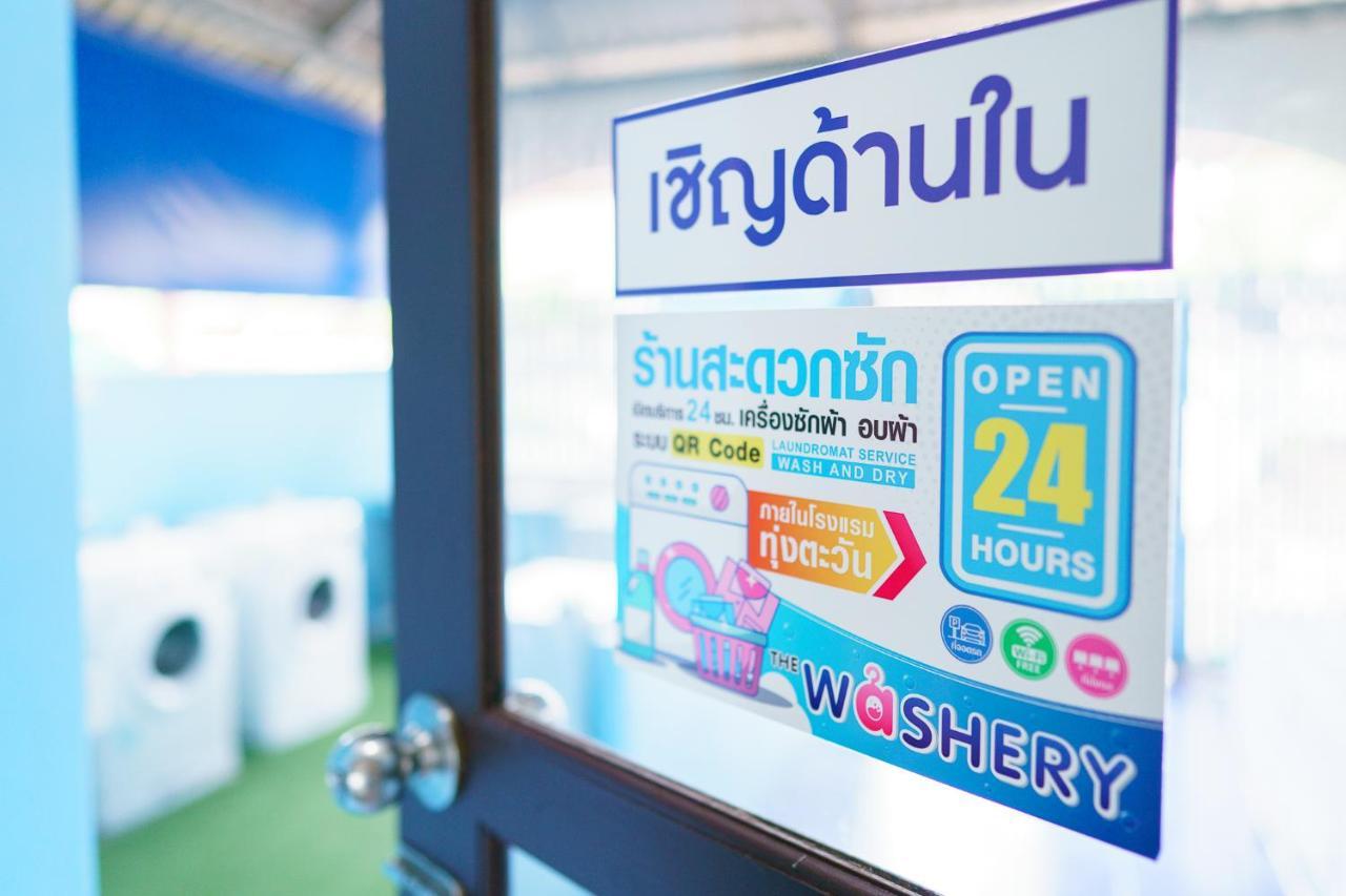 Thungtawan Hotel 나콘시탐마랏 외부 사진