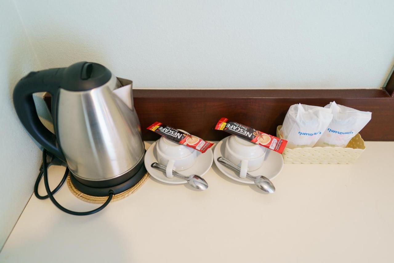 Thungtawan Hotel 나콘시탐마랏 외부 사진