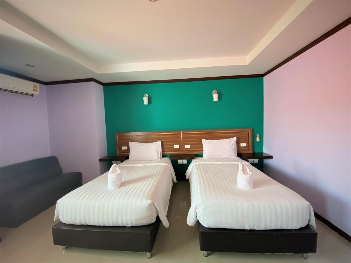 Thungtawan Hotel 나콘시탐마랏 외부 사진