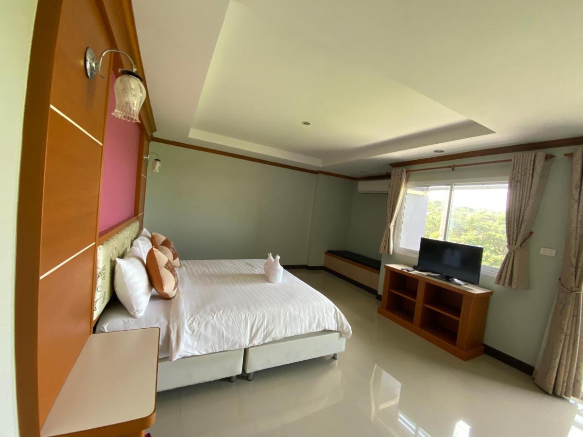 Thungtawan Hotel 나콘시탐마랏 외부 사진