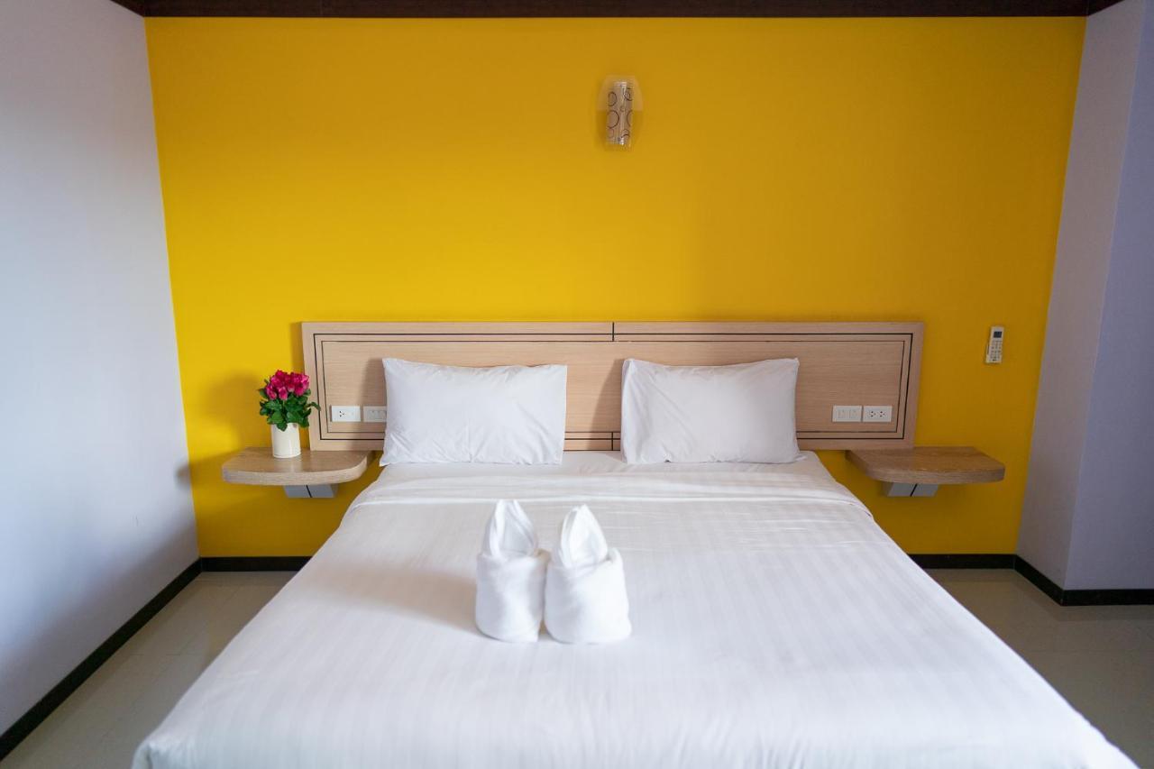 Thungtawan Hotel 나콘시탐마랏 외부 사진