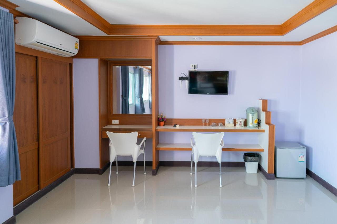 Thungtawan Hotel 나콘시탐마랏 외부 사진